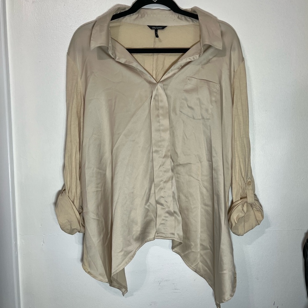Daisy Fuentes Beige Long Sleeve Blouse